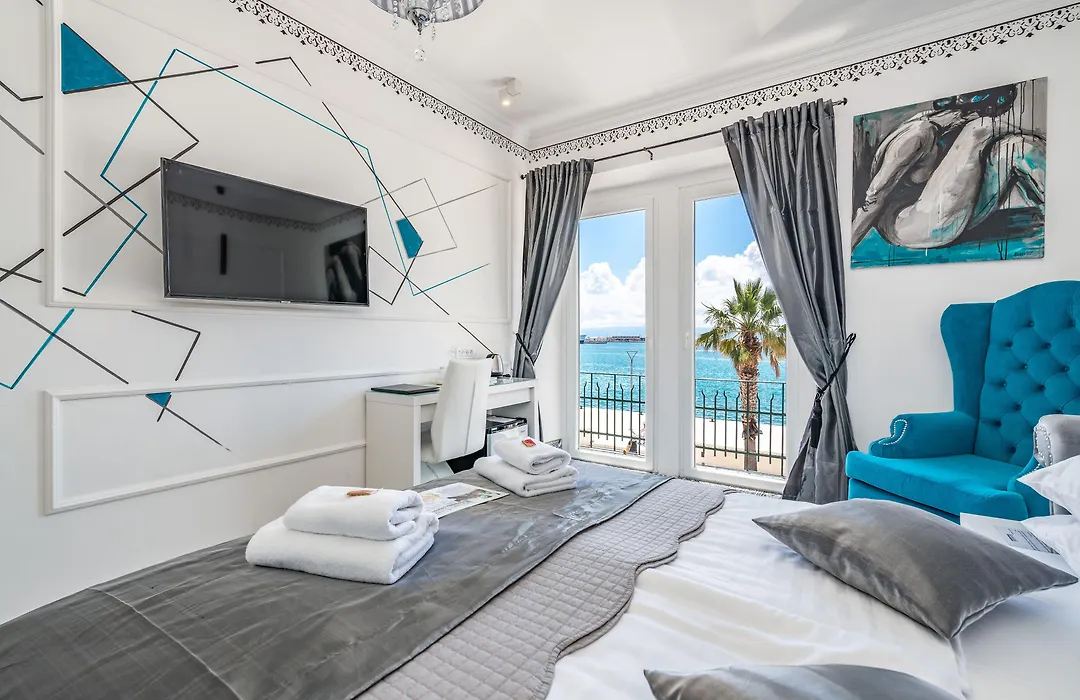 Galeria Valeria Seaside Downtown - Mag Quaint & Elegant Boutique Hotels-1