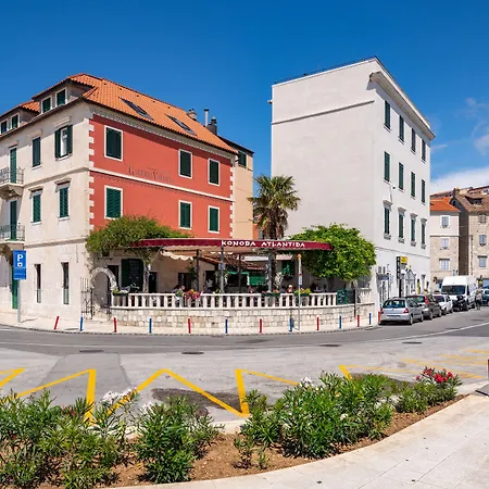 Galeria Valeria Seaside Downtown - Mag Quaint & Elegant Boutique Hotels-2