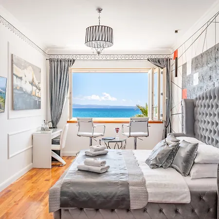 Galeria Valeria Seaside Downtown - Mag Quaint & Elegant Boutique Hotels-3